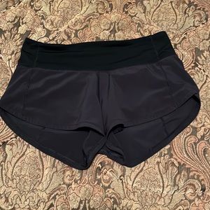 lululemon size 0 2.5 inch black speed ups